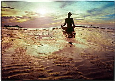 Person doing meditation symbolizing the secret of the golden flower