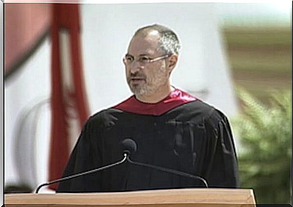 The valuable lessons of the famous Steve Jobs speech