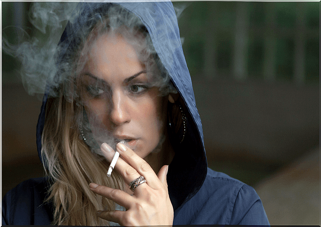 What role does sensitivity to anxiety play in tobacco use?